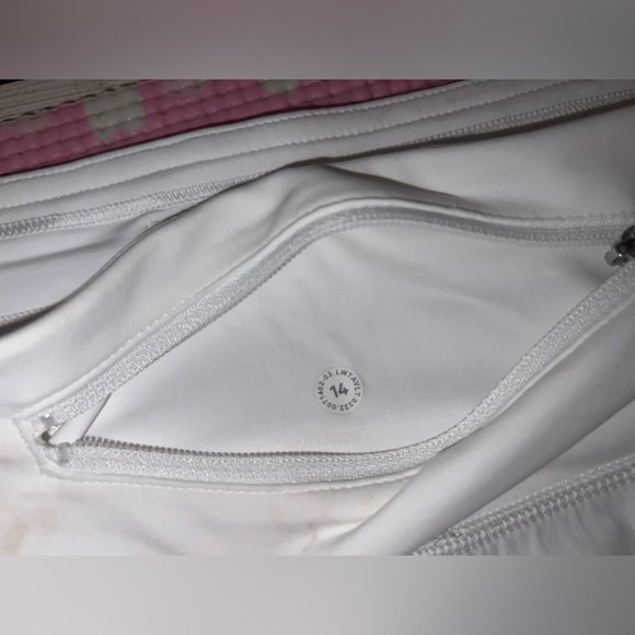 Lululemon 4in speed ups 14 - Picture 4 of 6